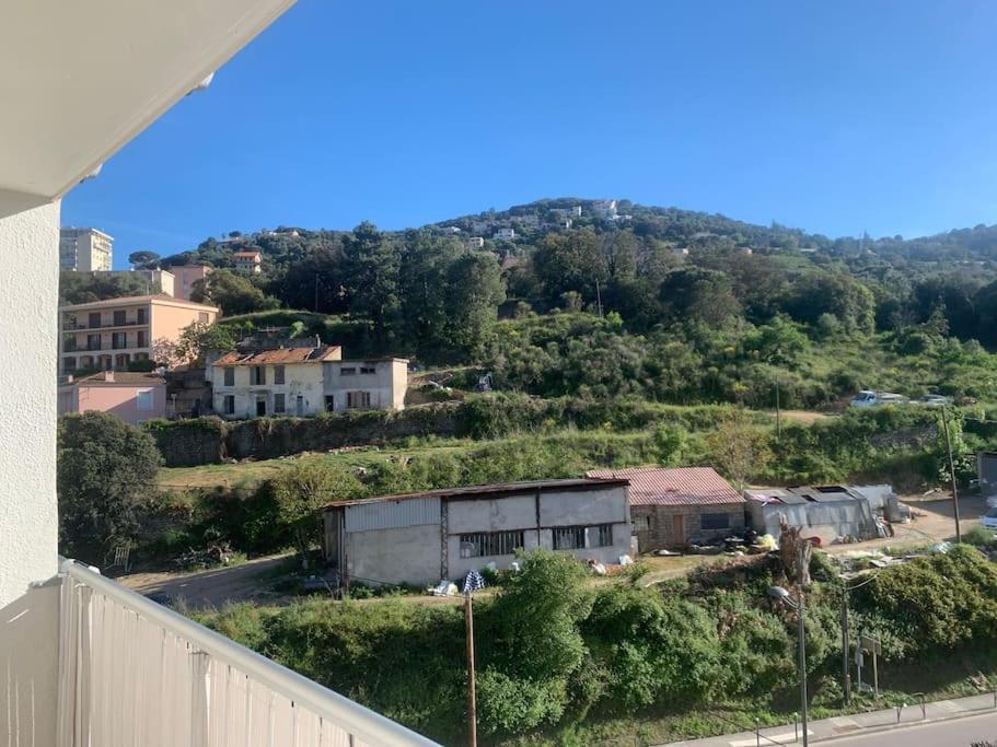 F4 Pour 6 Personnes Ajaccio (Corsica)
